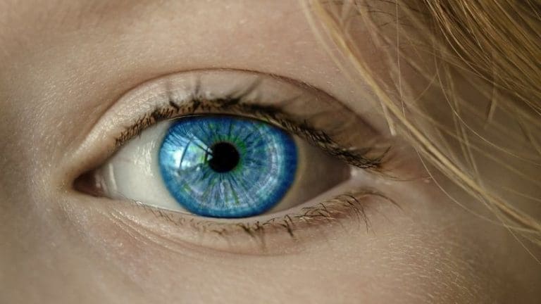 EYESSSS